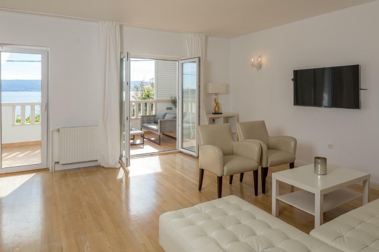 Apartments Villa Lux Dugi Rat Exteriör bild