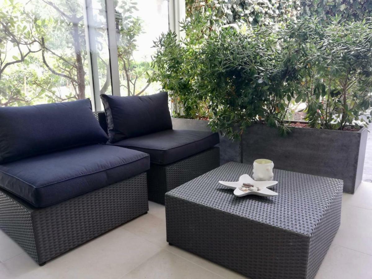 Apartments Villa Lux Dugi Rat Exteriör bild